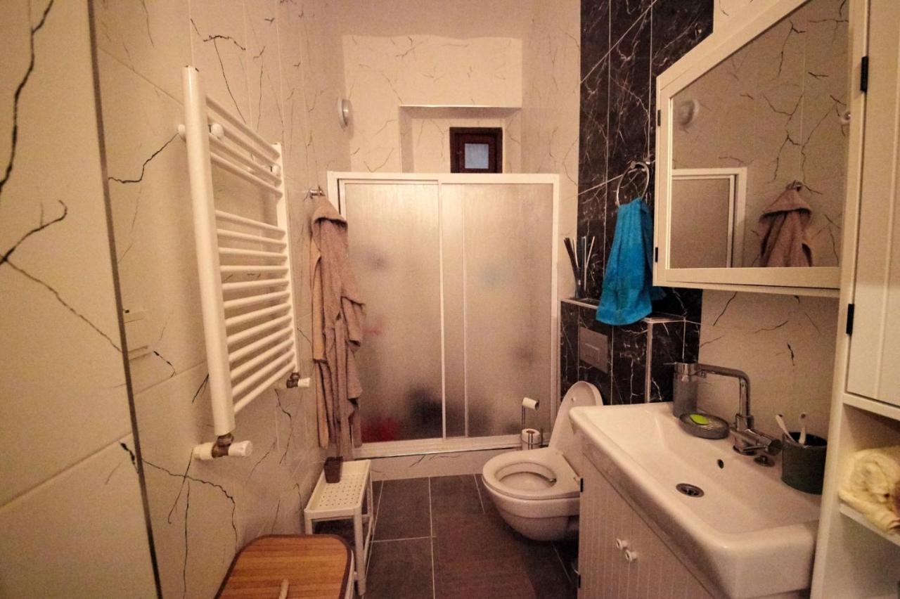 Apartamento Studio At The Heart Of Taksim Estambul Exterior foto